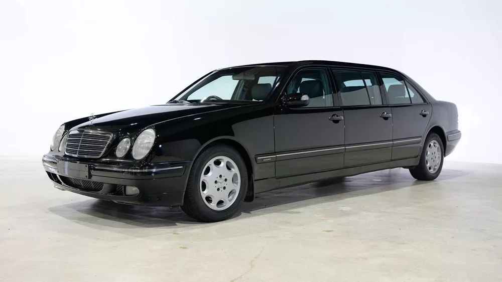 2000 Mercedes-Benz E 280 Limousine