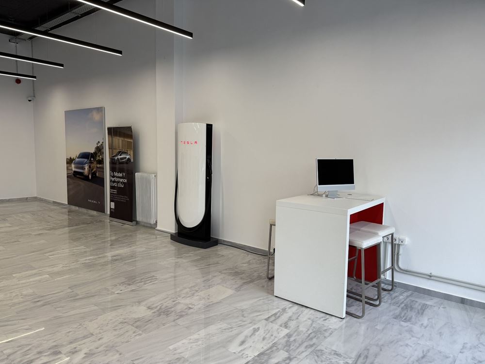 Tesla νέο κατάστημα Κηφισιά