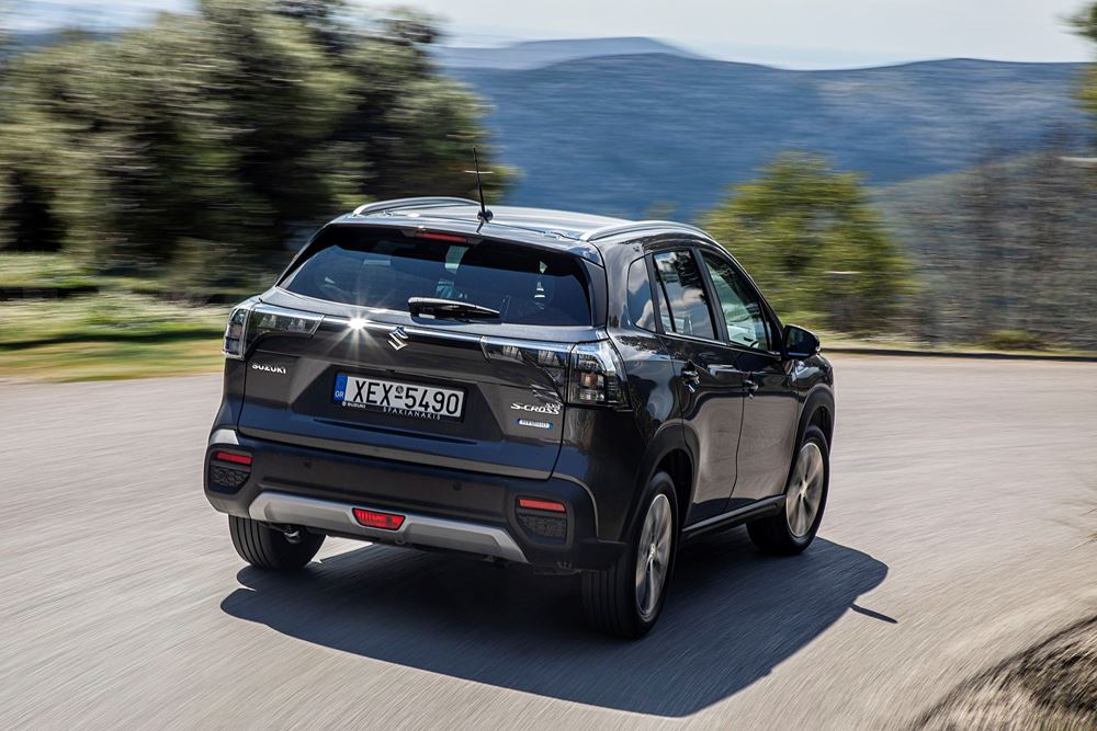 Suzuki S Cross Hybrid Test Drive