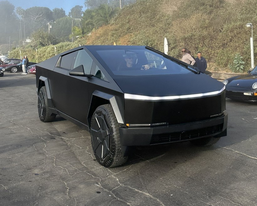 Tesla Cybertruck Μαύρο Ματ