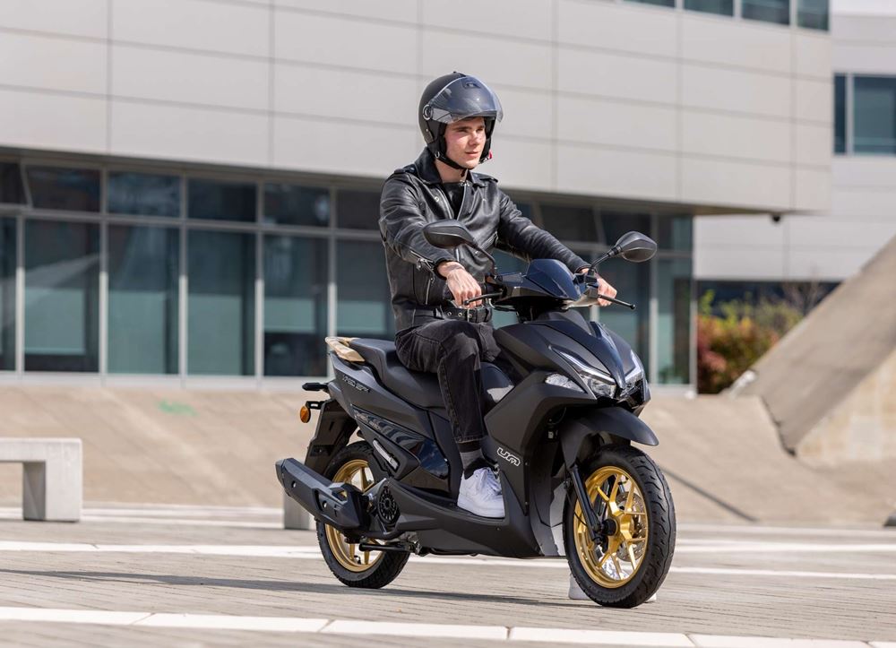UM XPEED 125