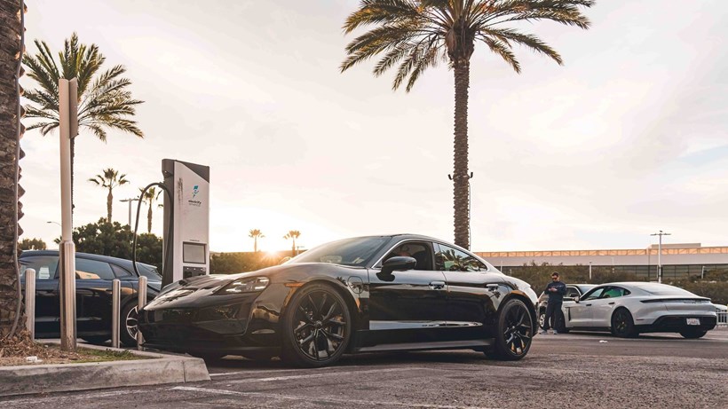 Porsche Taycan 2024