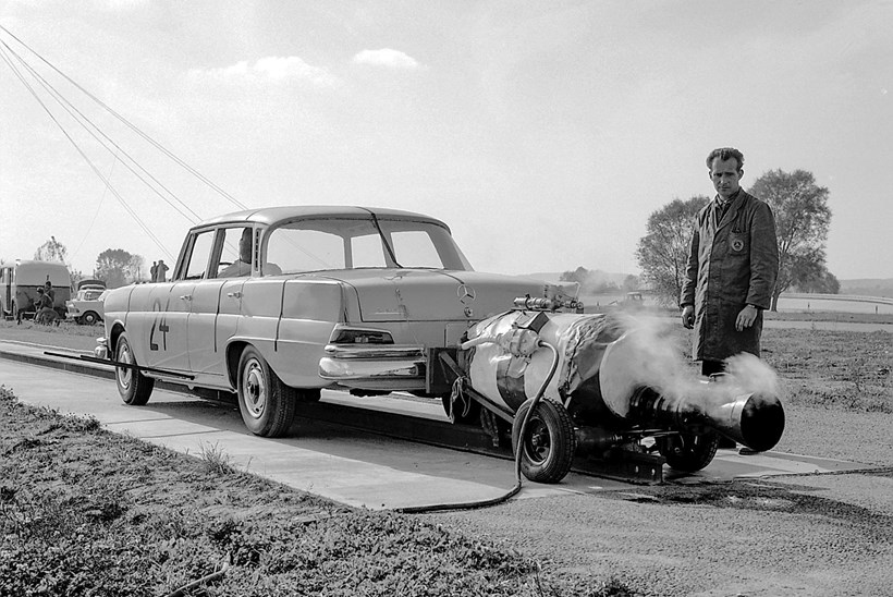 Mercedes crash test 1959
