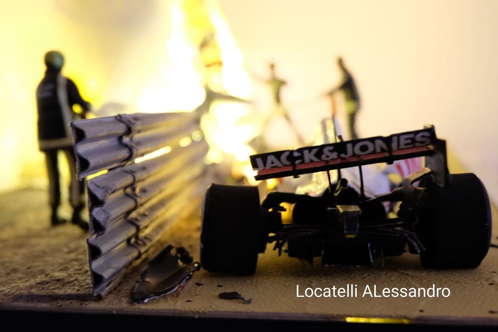 Romain Grosjean Crash Διόραμα Alessandro Locatelli