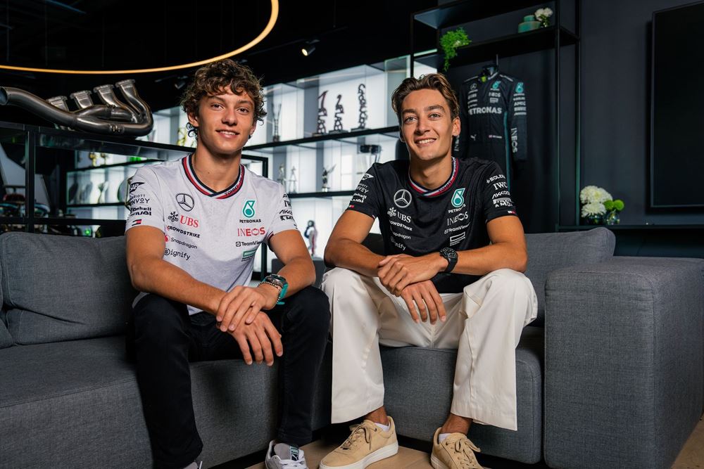 Andrea_Kimi_Antonelli_George_Russell_Mercedes_2025