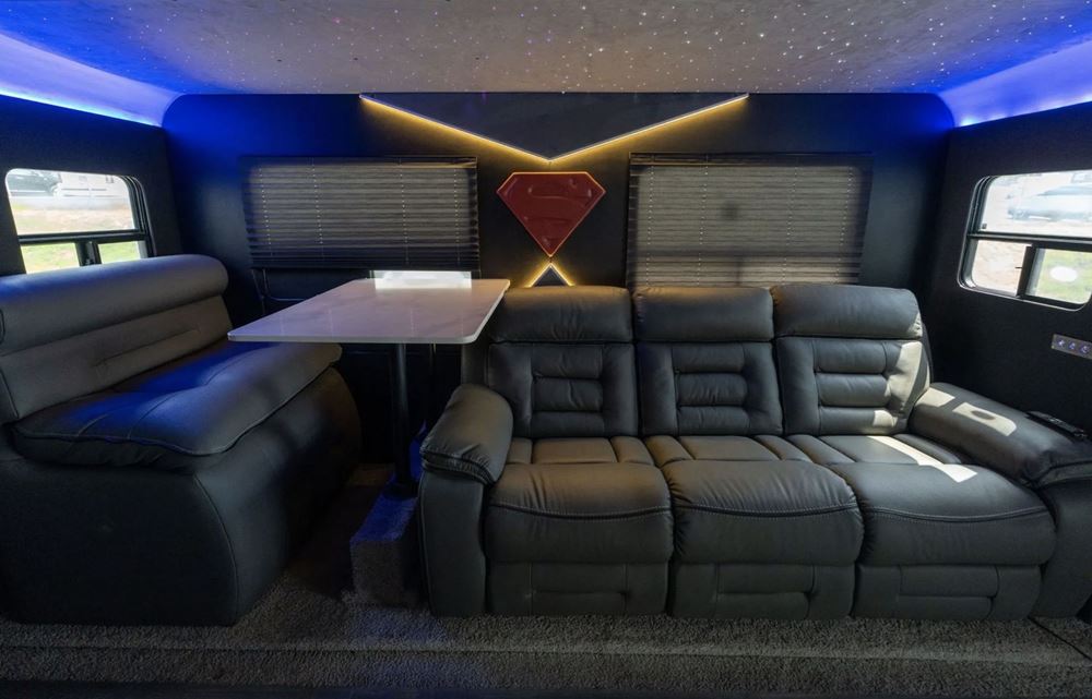 Shaquille Ο&amp;#39;Neal luxury bus
