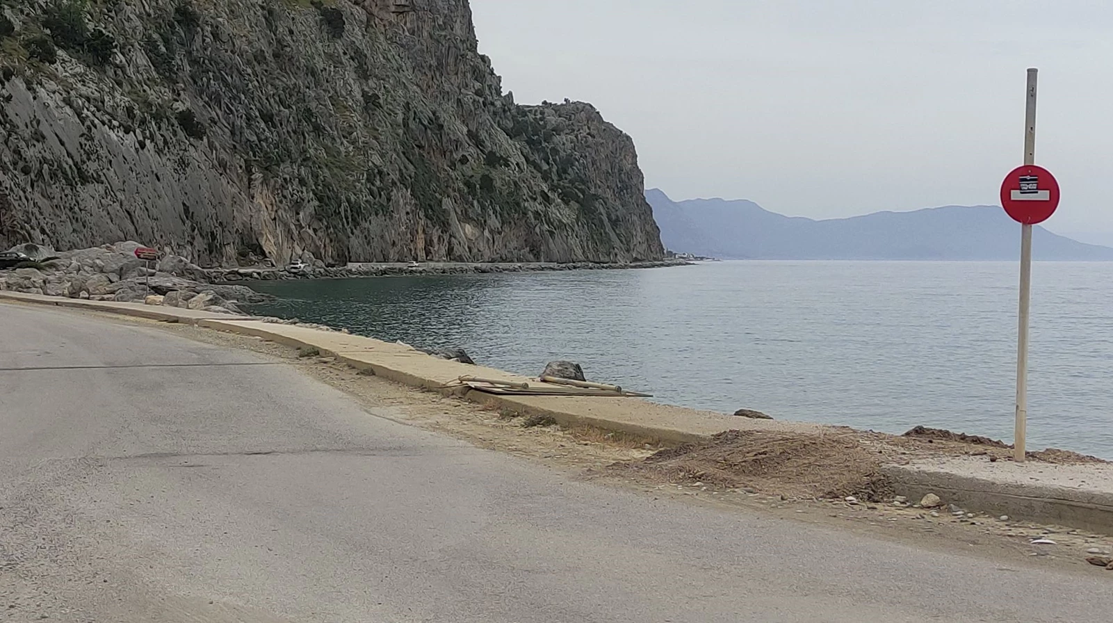 Αλεποχώρι-Ψάθα ο πιο επικίνδυνος δρόμος της Αττικής