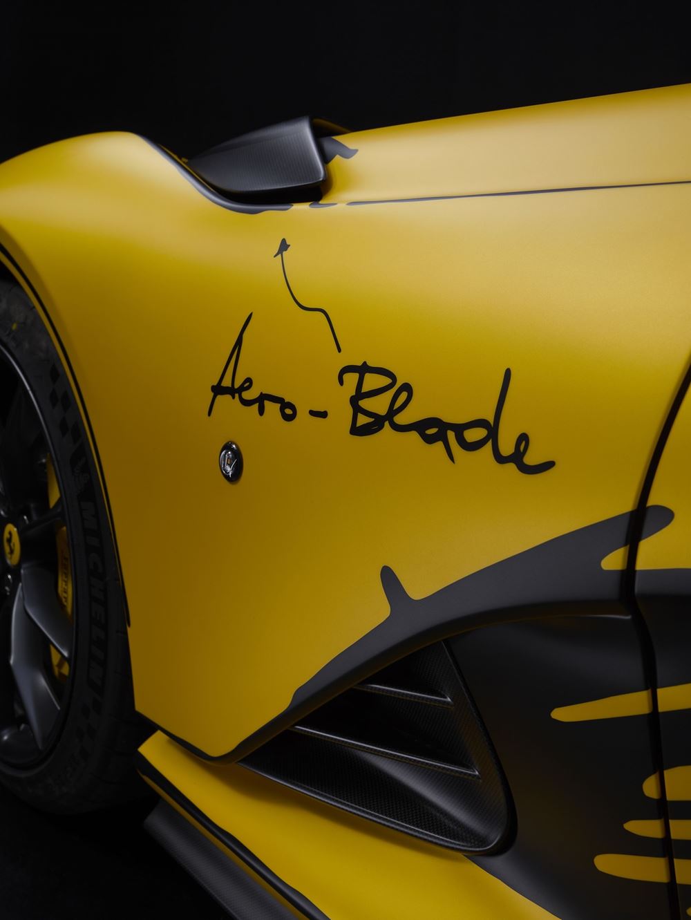 Ferrari 812 Competizione Tailor Made