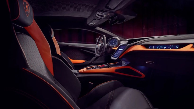 Lamborghini Revuelto 2024
