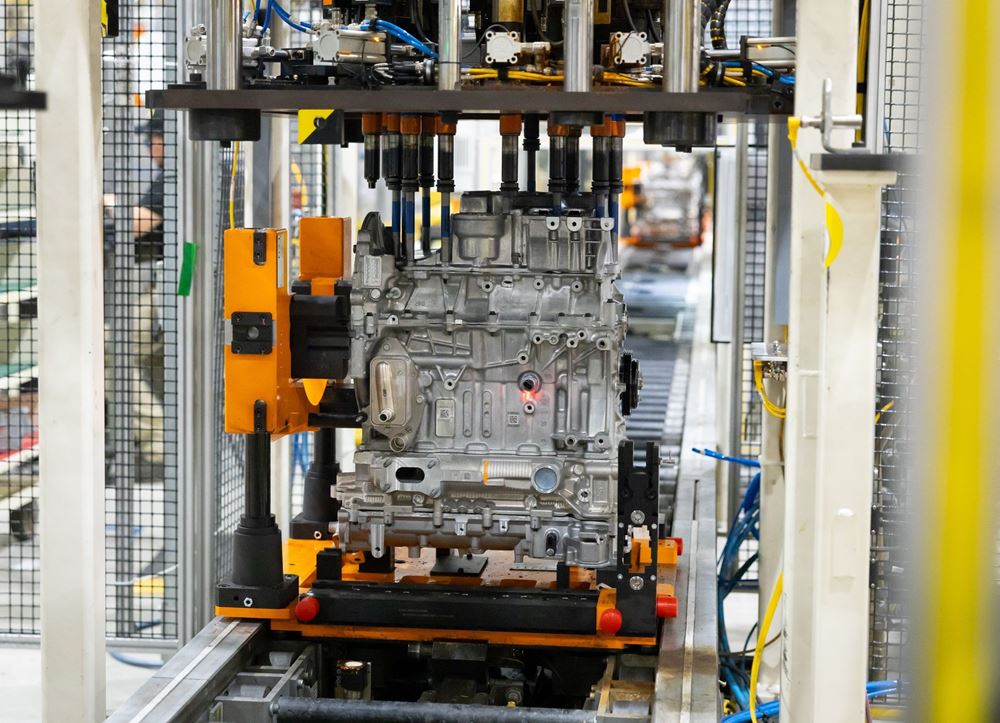 Stellantis νέος υβριδικός κινητήρας για τετρακίνητα SUV