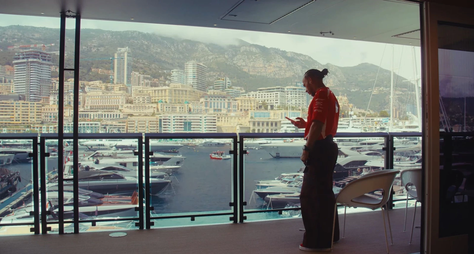 Lewis Hamilton μπαλκόνι Μονακό
