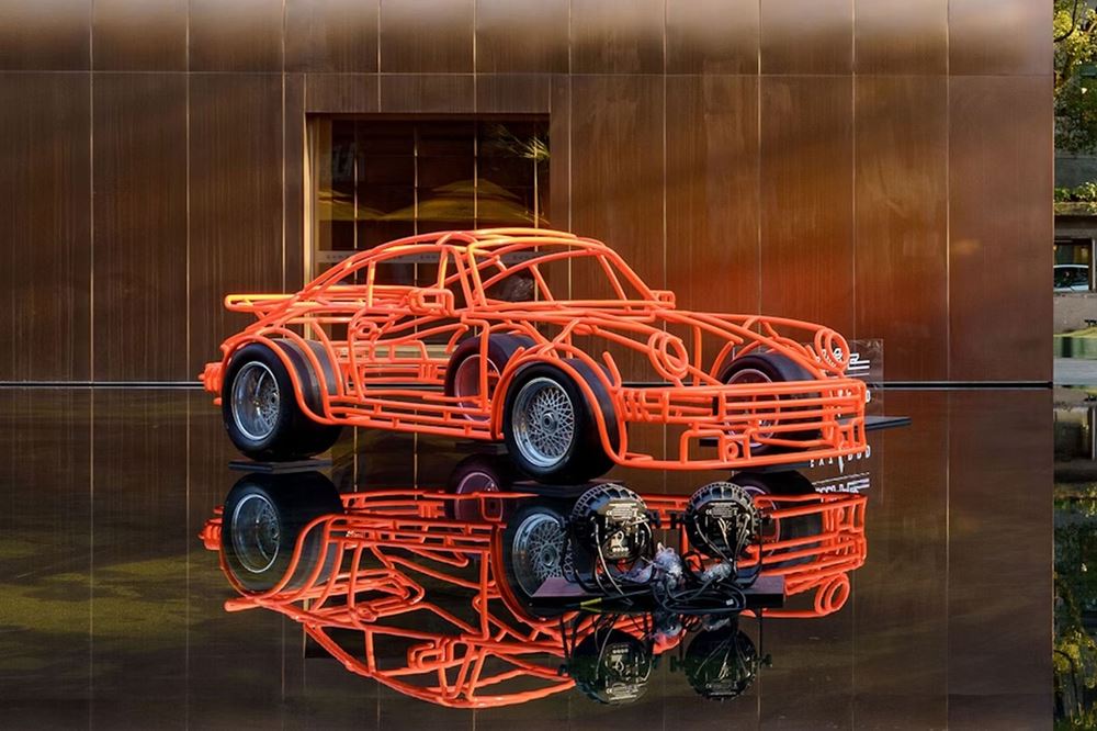 Porsche γλυπτό 240.000 ευρώ