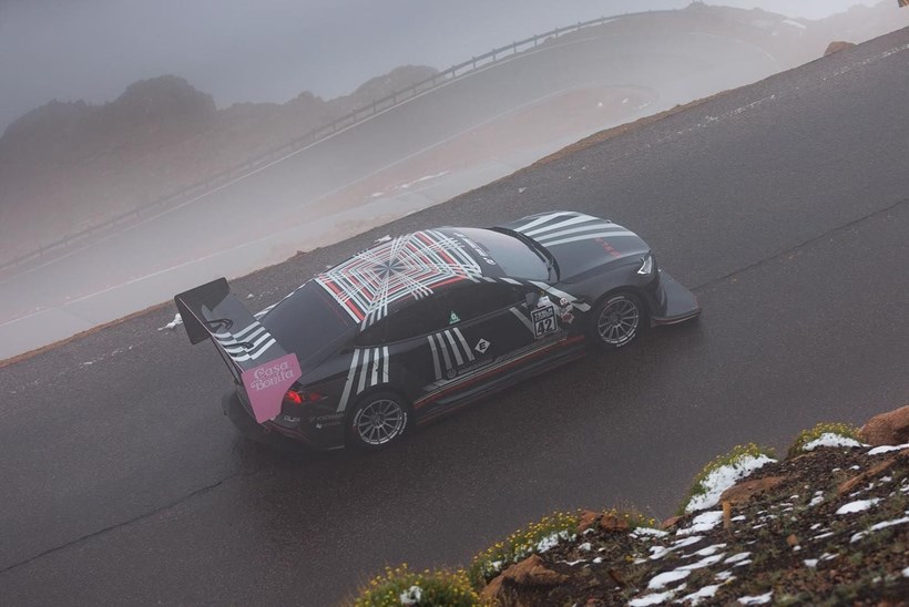 Tesla Model S Plaid Pikes Peak