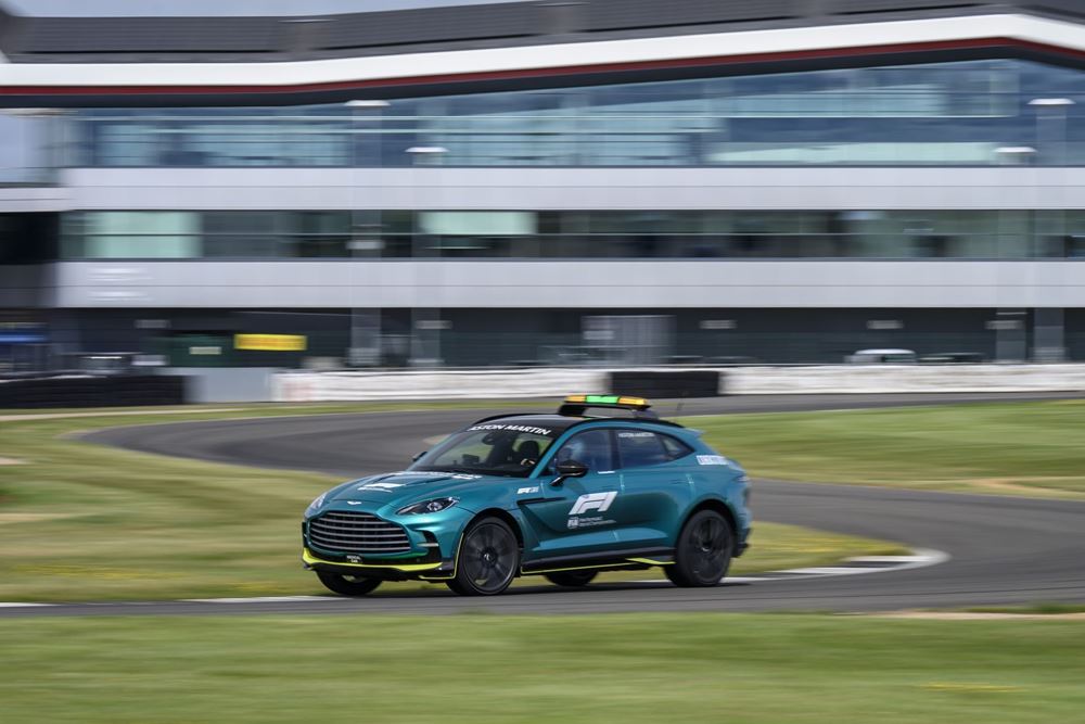 Aston Martin DBX 707 ιατρικό αυτοκίνητο ασφαλείας