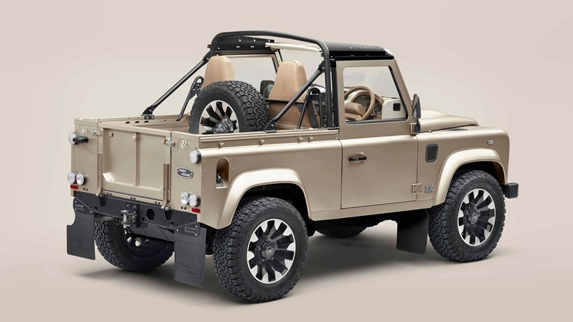 Land Rover Defender V8 Soft Top