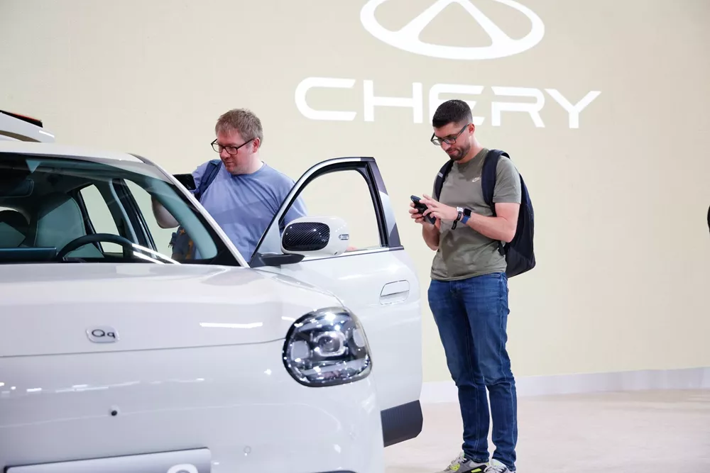 Chery έκθεση αυτοκινήτου στο Παρίσι