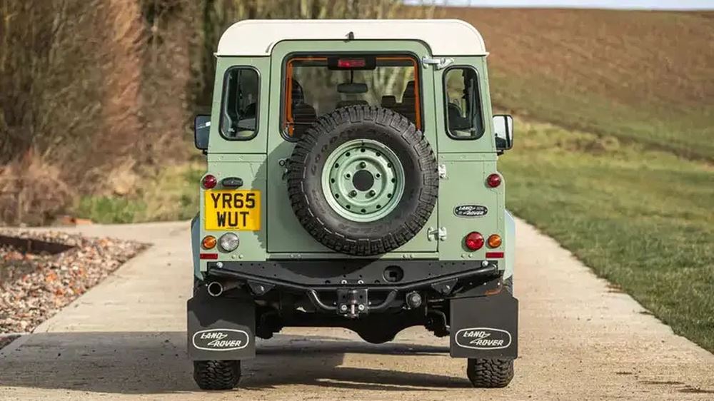 Land Rover Defender 110 Heritage Edition