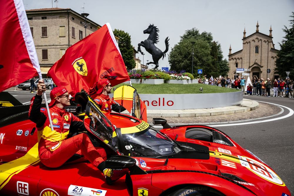 Ferrari 499P Le Mans πανηγυρισμοί Maranello