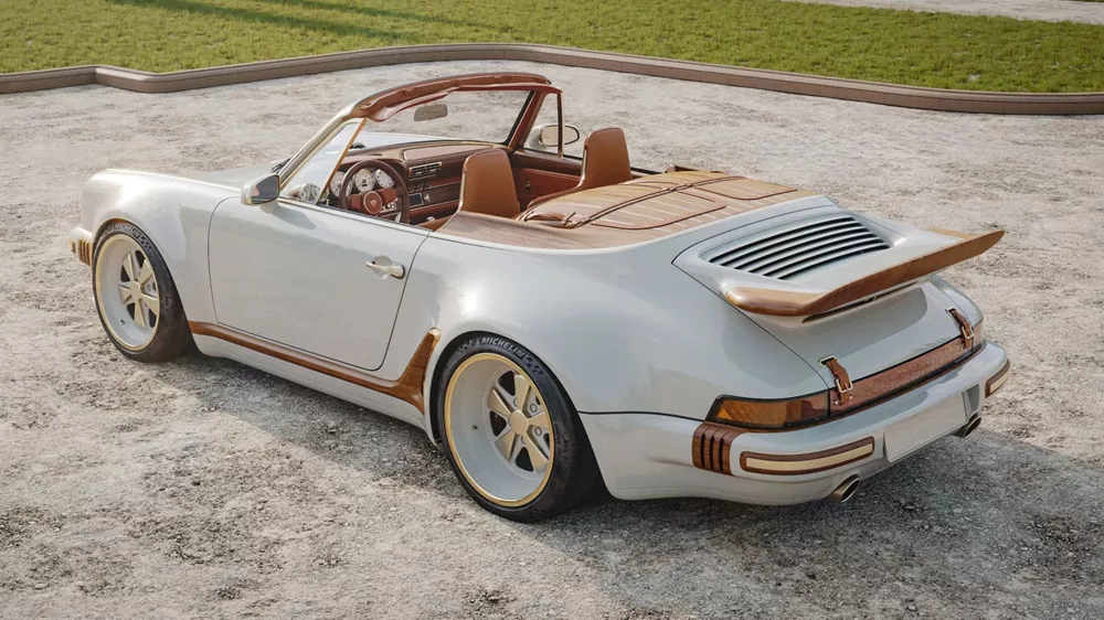Porsche 911 Classic Turbo Cabriolet Singer συνεργασία με Louis Vuitton