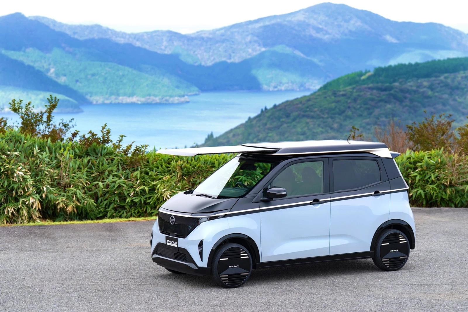 Nissan Sakura AO Solar ηλιακό πάνελ