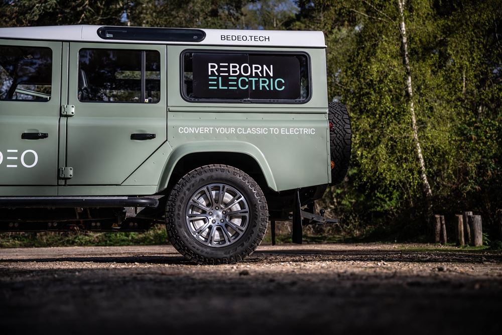 Land Rover Defender ηλεκτρικό Restomod Bedeo