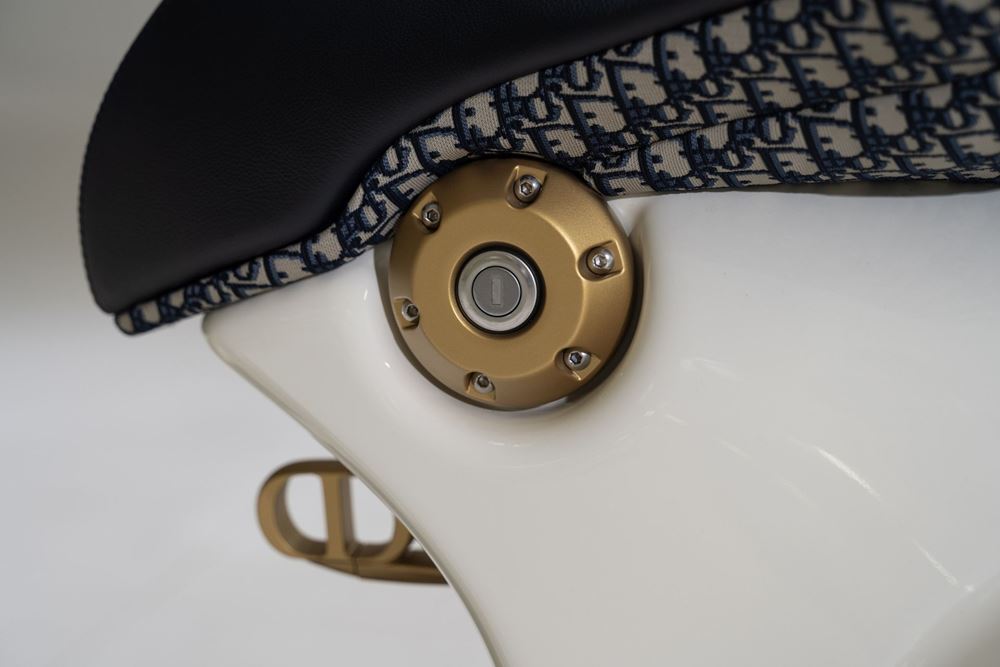 Vespa 946 Christian Dior Edition