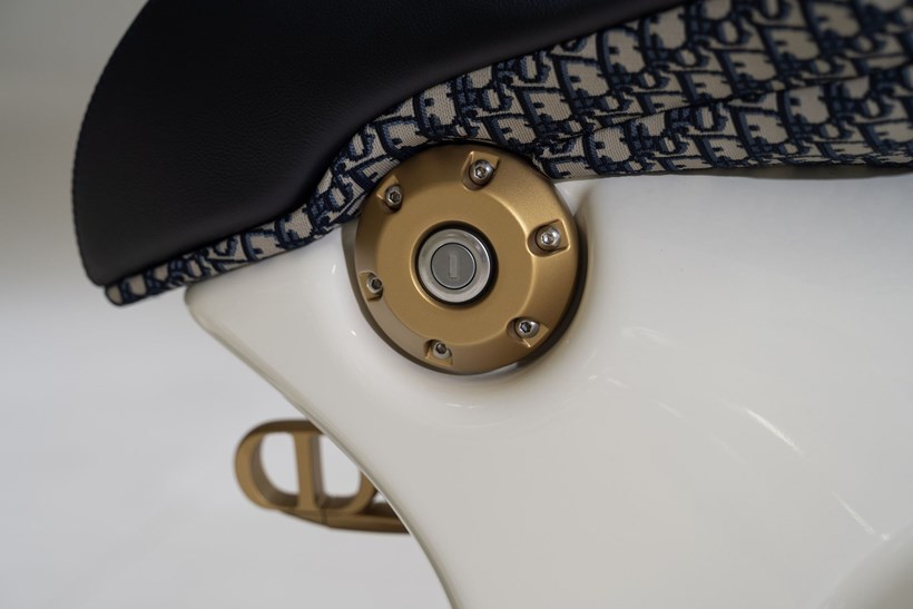 Vespa 946 Christian Dior Edition