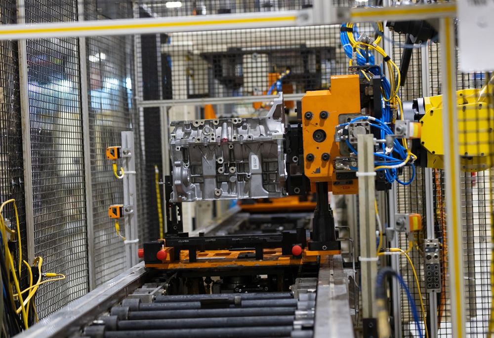 Stellantis νέος υβριδικός κινητήρας για τετρακίνητα SUV