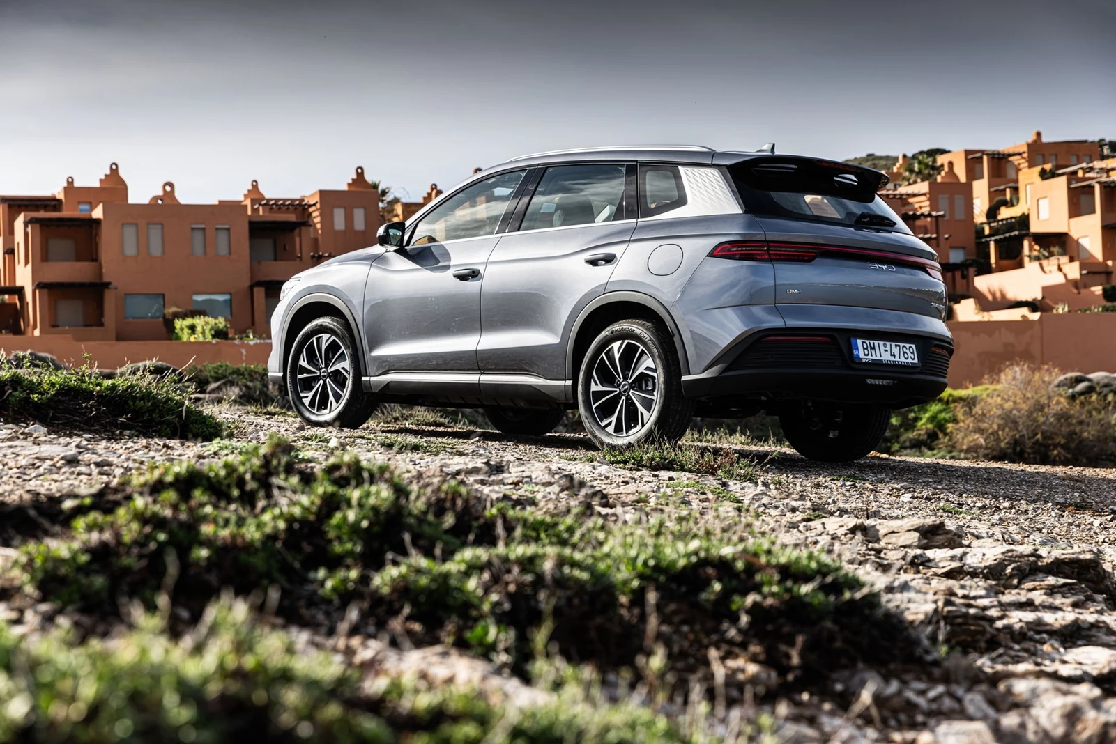 BYD Sealion 5 DM-i Plug-in Hybrid SUV