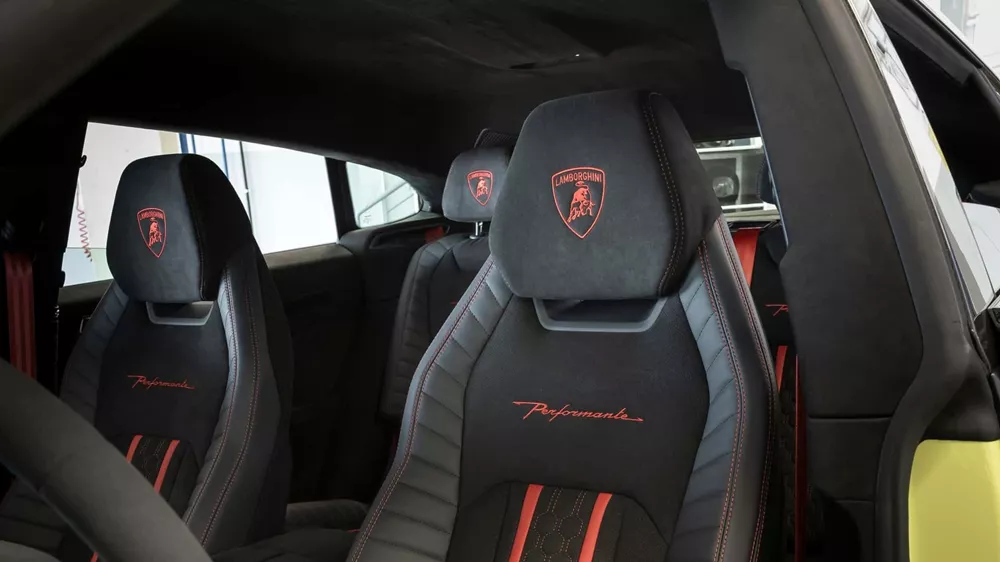 Lamborghini Urus SE Performante