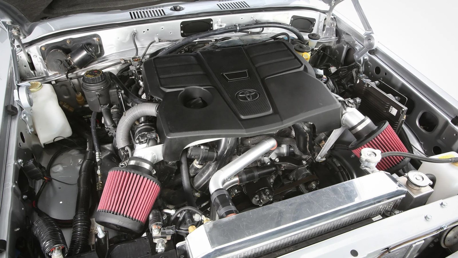 Toyota Turbo Trail retro Land Cruiser V6