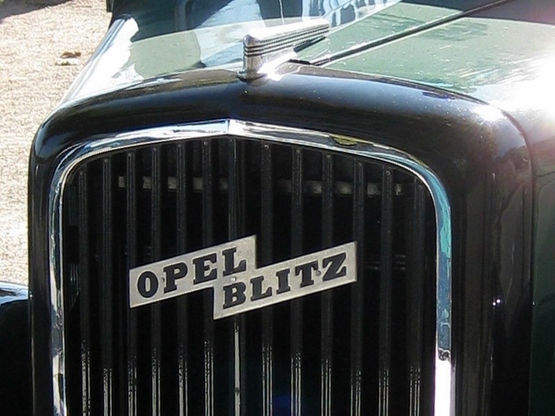 Opel Blitz Original Logo