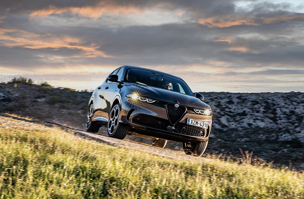 Alfa Romeo PHEV Q4