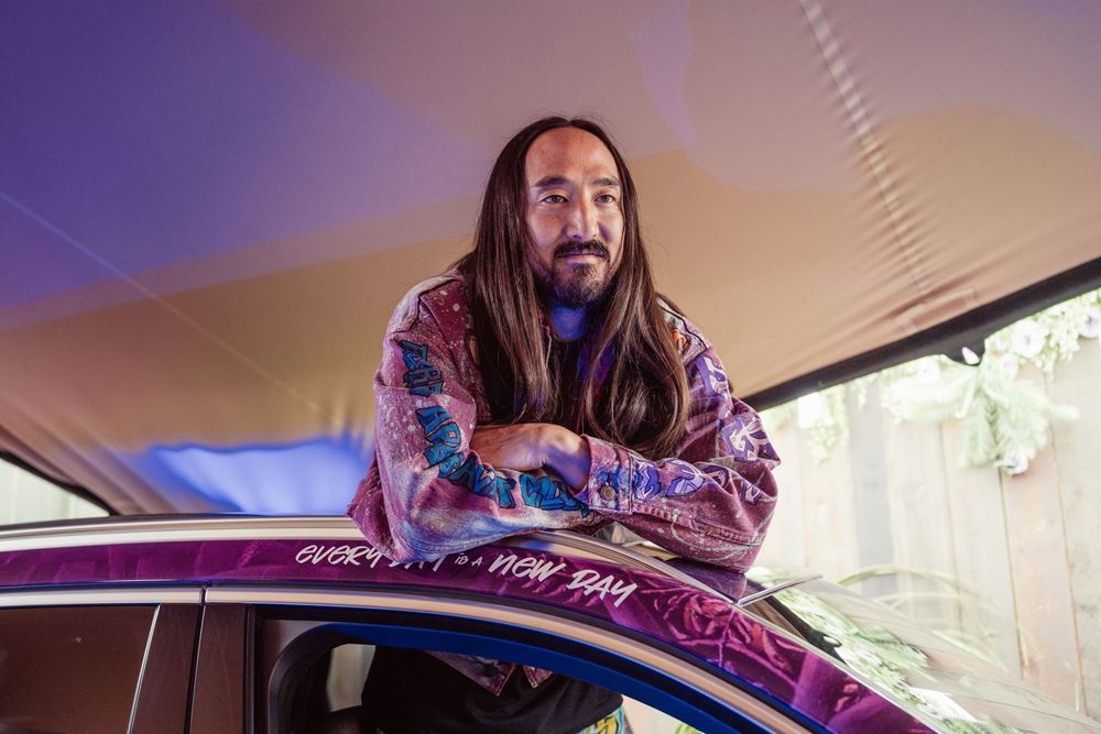 BMW iX1 x Steve Aoki Τomorrowland