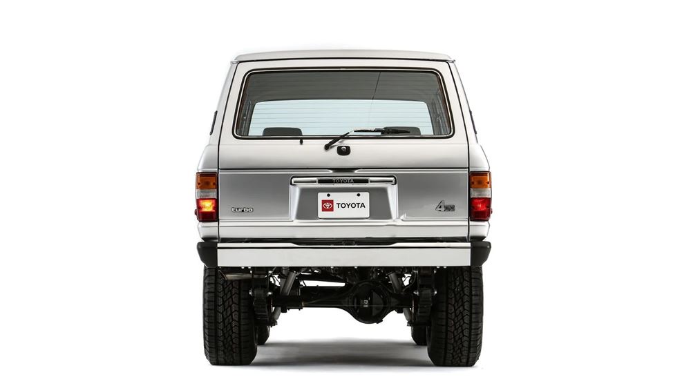 Toyota Turbo Trail retro Land Cruiser V6