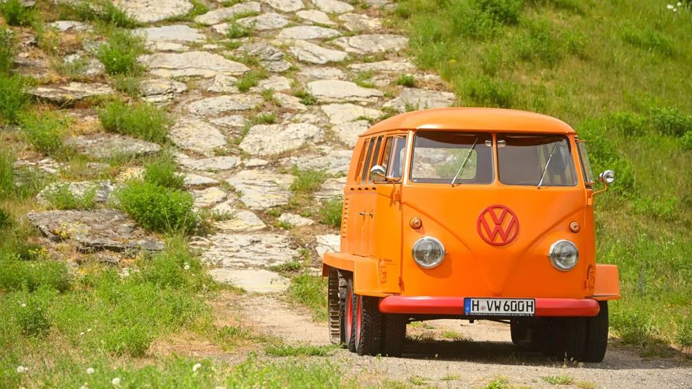 Το εκτός δρόμου όχημα VW Half-track Fox