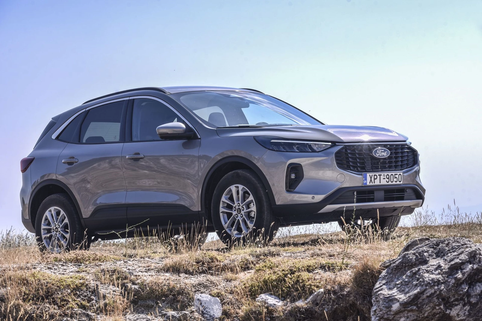 Ford Kuga FHEV υβριδικό δικίνητο