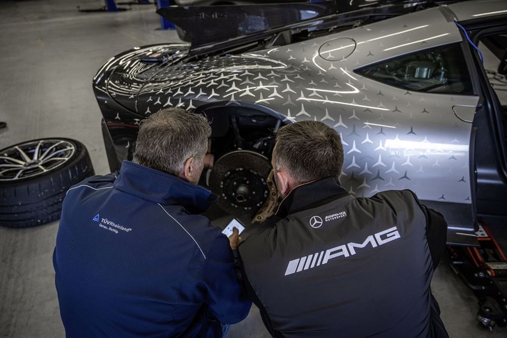Το Mercedes-AMG One έσπασε το ρεκόρ στο Nurburgring