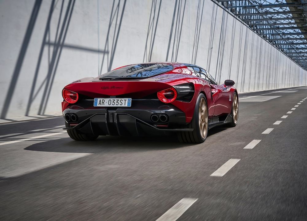 Alfa Romeo nea 33 Stradale
