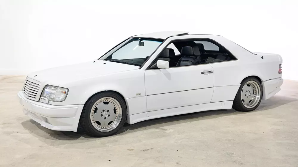 1990 Mercedes-Benz 300 CE-24 Vitt Performance Widebody
