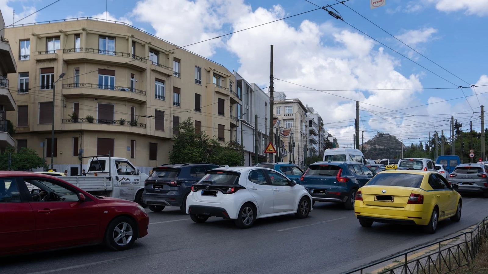 Κυκλοφορία αυτοκινήτων τέλη με τον μήνα