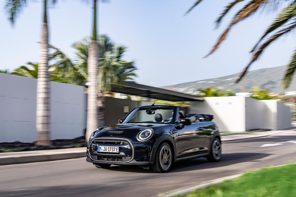 Mini Cooper SE Convertible