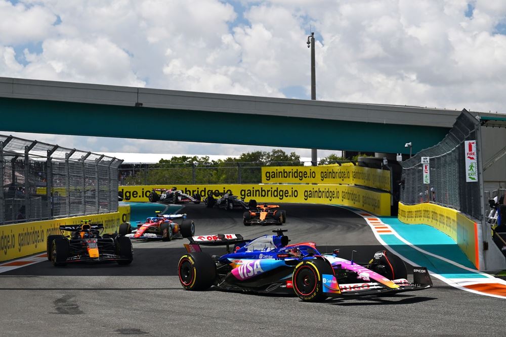 F1 Grand Prix Μαϊάμι αγώνας Σπριντ Racing Bulls