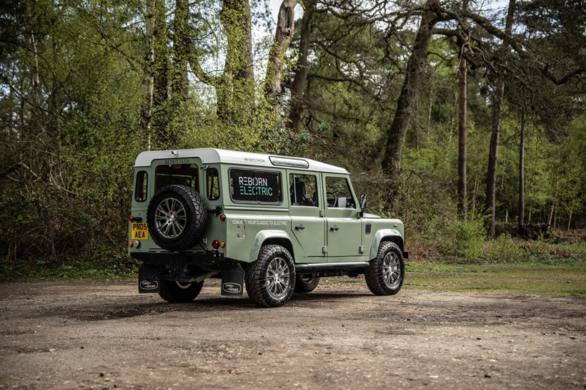 Land Rover Defender ηλεκτρικό Restomod Bedeo