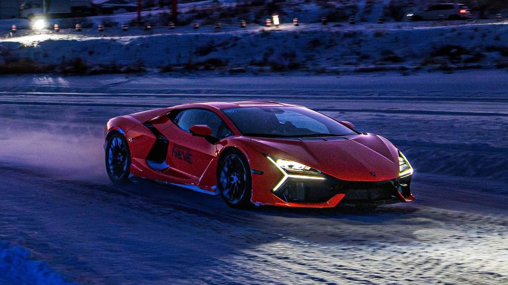 Lamborghini Esperienza Neve