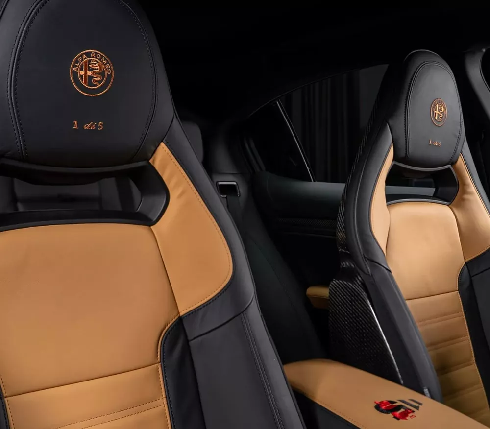 Alfa Romeo Stelvio QV Ντουμπάι