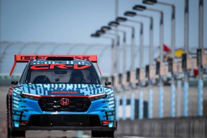 Honda CR-V Hybrid Racer Max Verstappen