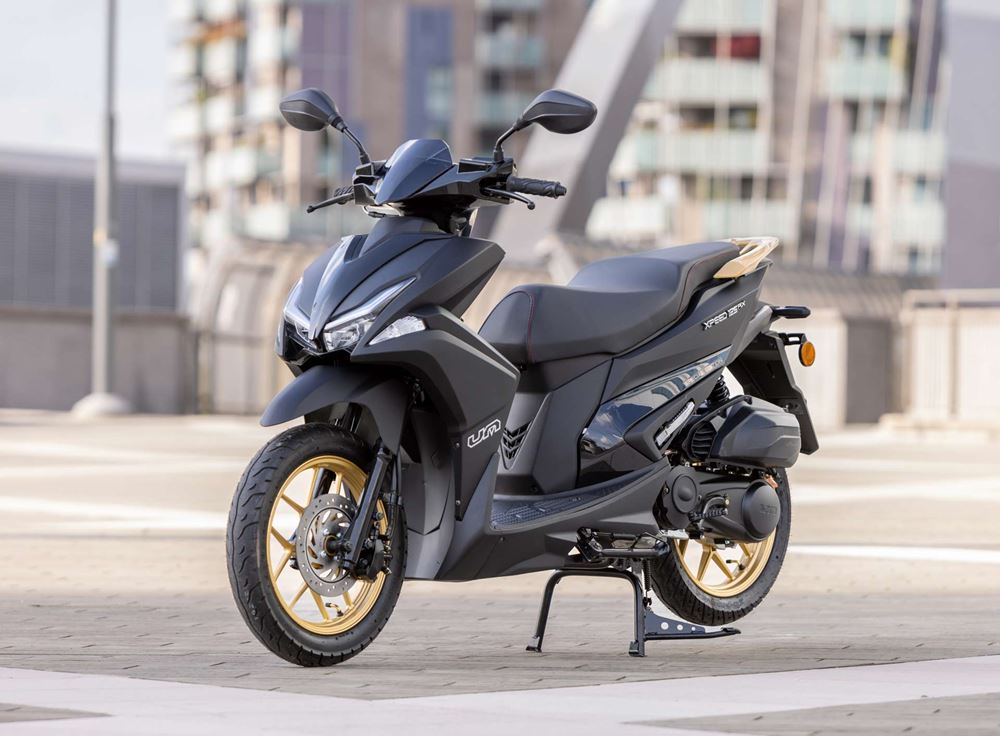 UM XPEED 125