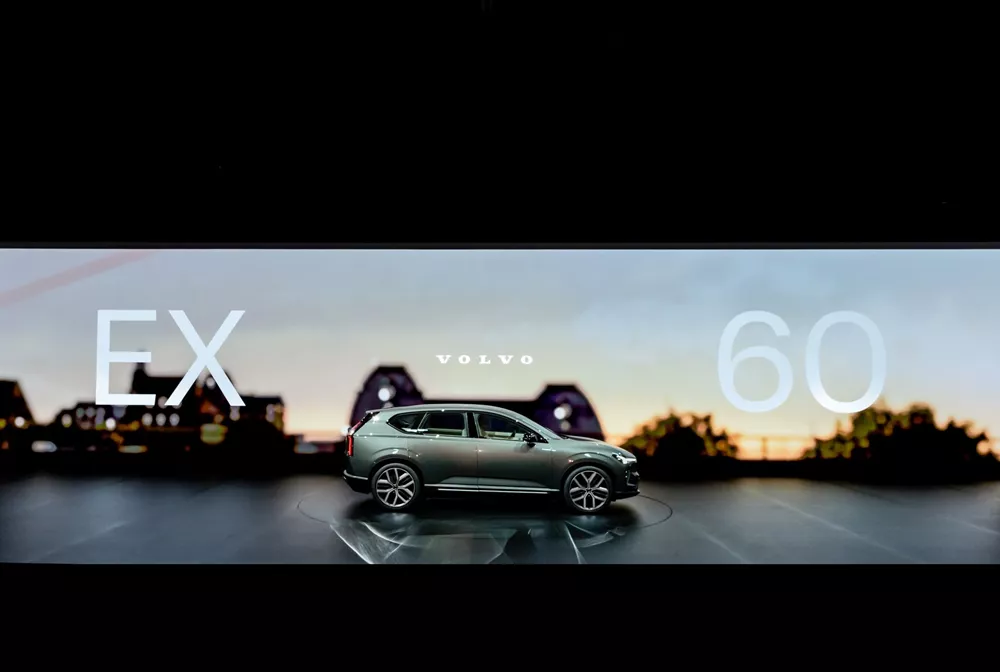 Volvo EX60 ηλεκτρικό SUV