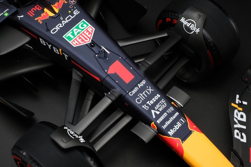 Amalgam Red Bull RB18 Max Verstappen 1:4